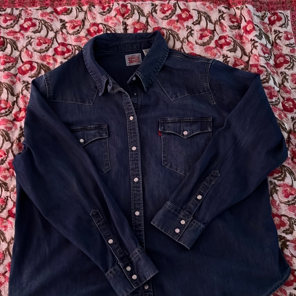 Levi’s Denim Shirt NWOT 2X XXL snap front mother of pearl